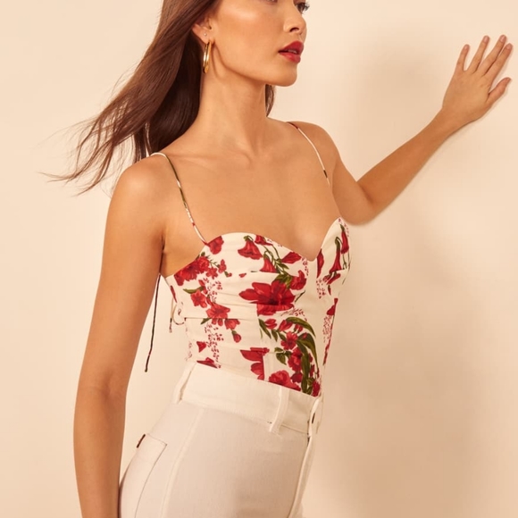 Reformation Tops - Floral reformation top